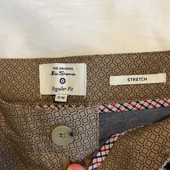 NWT - Ben Sherman brown and black pattern regular fit shorts - Picture 2 of 6